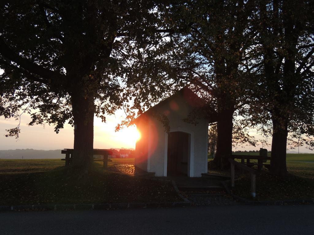 Kirchenwirt Inn Kreuzen  Extérieur photo